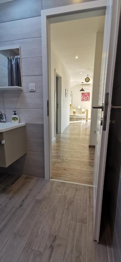 Apartments Angeline Ровінсько-Село Екстер'єр фото