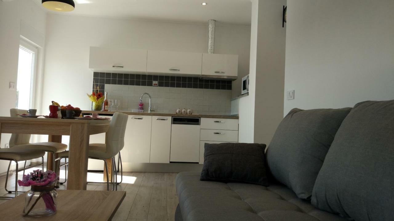 Apartments Angeline Ровінсько-Село Екстер'єр фото
